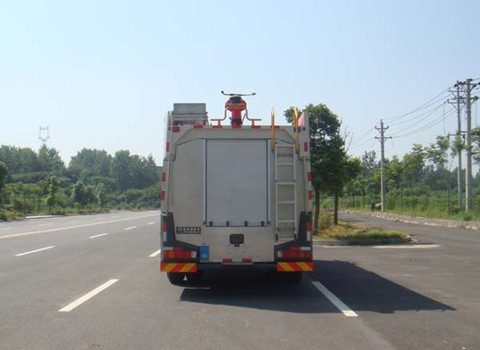 豪沃單橋水罐消防車8噸（國(guó)五）